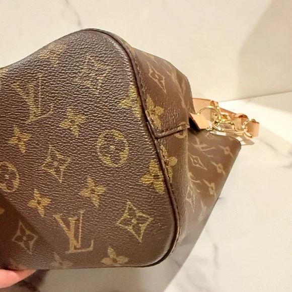 Louis Vuitton Neonoe BB - Picture 8 of 16